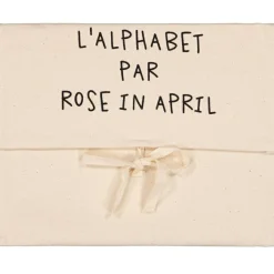 Rose in April Affiche en tissu L'abécédaire