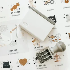 Les Petites Dates Affiche Mes Premières Fois Originale maman et papa (40 x 50 cm)