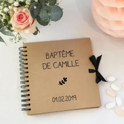 Les Griottes Album photo baptême personnalisable kraft et noir (20 x 20 cm)