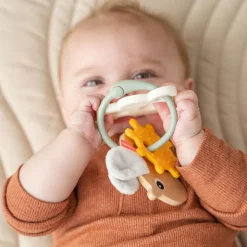 Done by Deer Anneau d'activités et de dentition Happy clouds