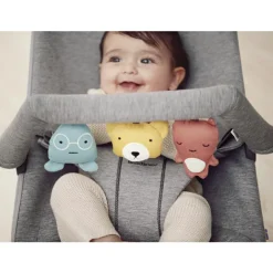 BabyBjörn Arche de jeux pour transat Amis doux