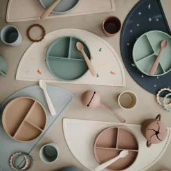 New Assiette à compartiments en silicone avec ventouse Cloudy mauve Assiette