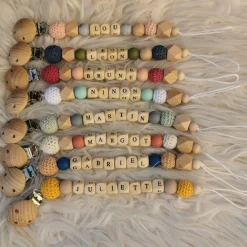 Clearance Attache sucette en bois marbre et rose pâle (personnalisable) Attache Sucette