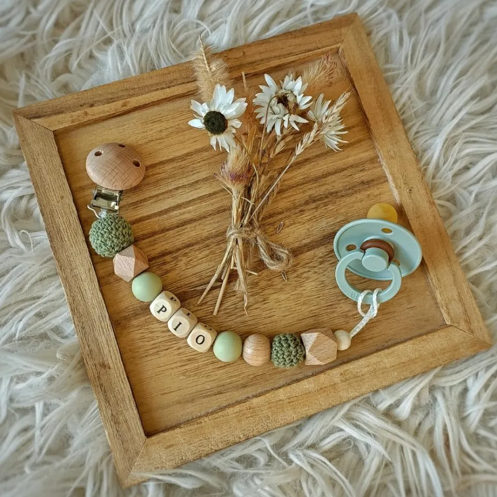 New Attache sucette en bois olive et kaki (personnalisable) Attache Sucette