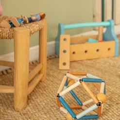 Trousselier Balle de préhension en bois Bass & Bass Deep blue Grabber