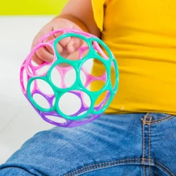 Oball Balle hochet souple rose et violet