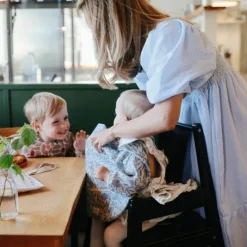 Online Bavoir à manches longues Blue Flowers (6-24 mois) Bavoirs