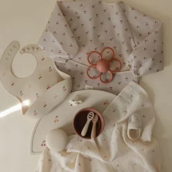 Sale Bavoir à manches longues Cherries (6-24 mois) Bavoirs