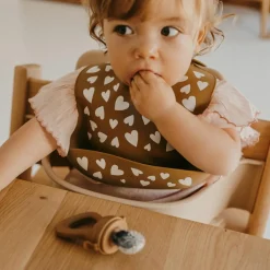 Outlet Bavoir en silicone Fall In Love camel Bavoirs