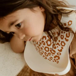 Outlet Bavoir en silicone Léopard Crème Bavoirs