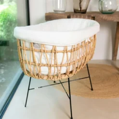 Outlet Berceau en rotin avec pieds en métal Berceau