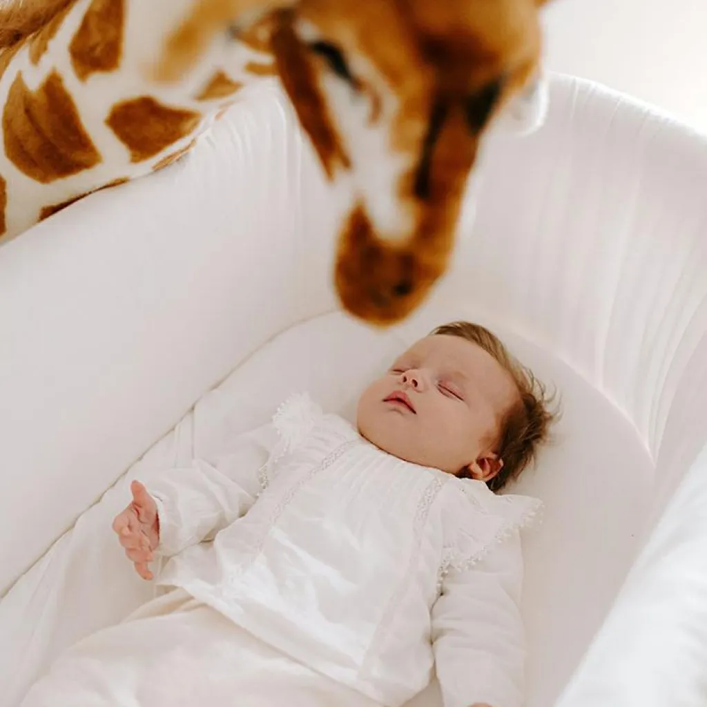 Childhome Berceau rectangulaire en rotin et habillage en jersey écru