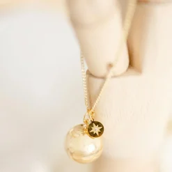 Pleine Lune Bola de grossesse Gri-Gri Etoile du nord chaîne (or jaune 18 carats)