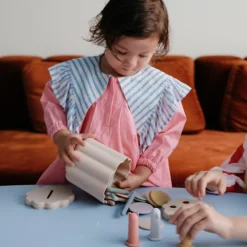 Boîte à formes Coin & Tube Jouet À Encastrer