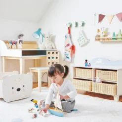 Tender Leaf Bureau et chaise