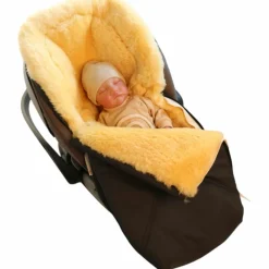 Hot Chancelière pour siège-auto bébé en peau d'agneau EMMY anthracite Chancelière Cosy