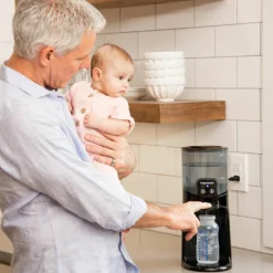 babybrezza Chauffe eau pour biberon Instant Warmer all black