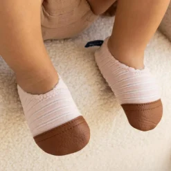 Les Pas Petits Chaussons Les Petits Velours Rose Pâle (pointures 24-26)