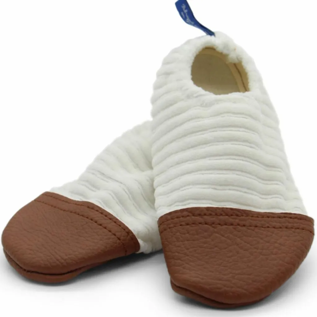 Chaussons Les Petits Velours Ivoire (pointures 21-23) Chaussons