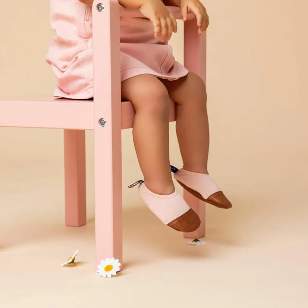 Hot Chaussons tout-terrain Les Petits Roses (pointures 24-26) Chaussures D'Eau