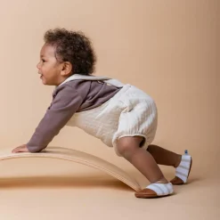 Les Pas Petits Chaussons tout-terrain Les Petits Marins Camel (pointures 21-23)