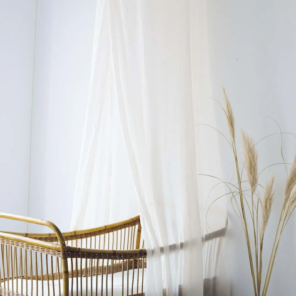 Trois Kilos Sept Ciel de lit Cache-cache en forêt (260 cm)