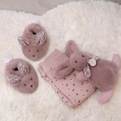 Discount Coffret Chaussons et Doudou Rose Lapin Doudou Coffret Cadeau Naissance