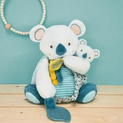 Doudou et Compagnie Coffret peluche d'activités Yoca le koala et son bébé (20 cm)