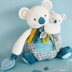Doudou et Compagnie Coffret peluche d'activités Yoca le koala et son bébé (20 cm)