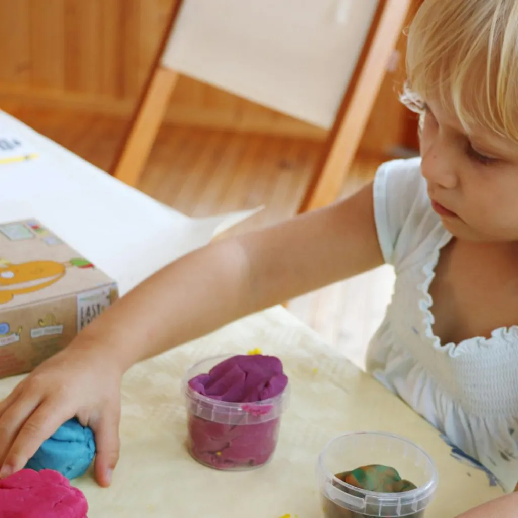 Neogrün Coffret Yuki pâte à modeler naturelle et vegan (assort. 4 pots)