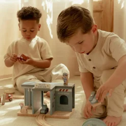 Online Commissariat de police en bois Petites Voitures, Véhicules Et Circuits