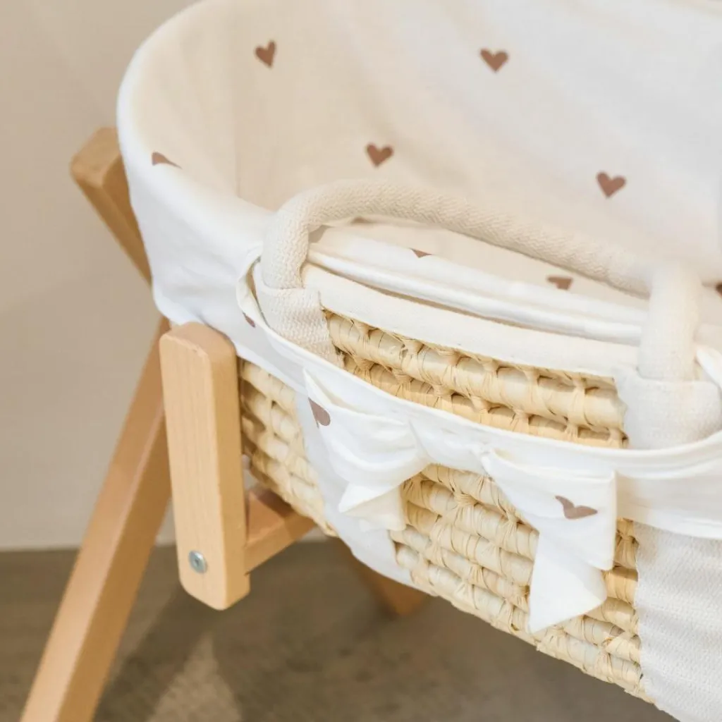 Discount Couffin moïse naturel avec matelas et habillage jersey cœurs Couffin Et Accessoires