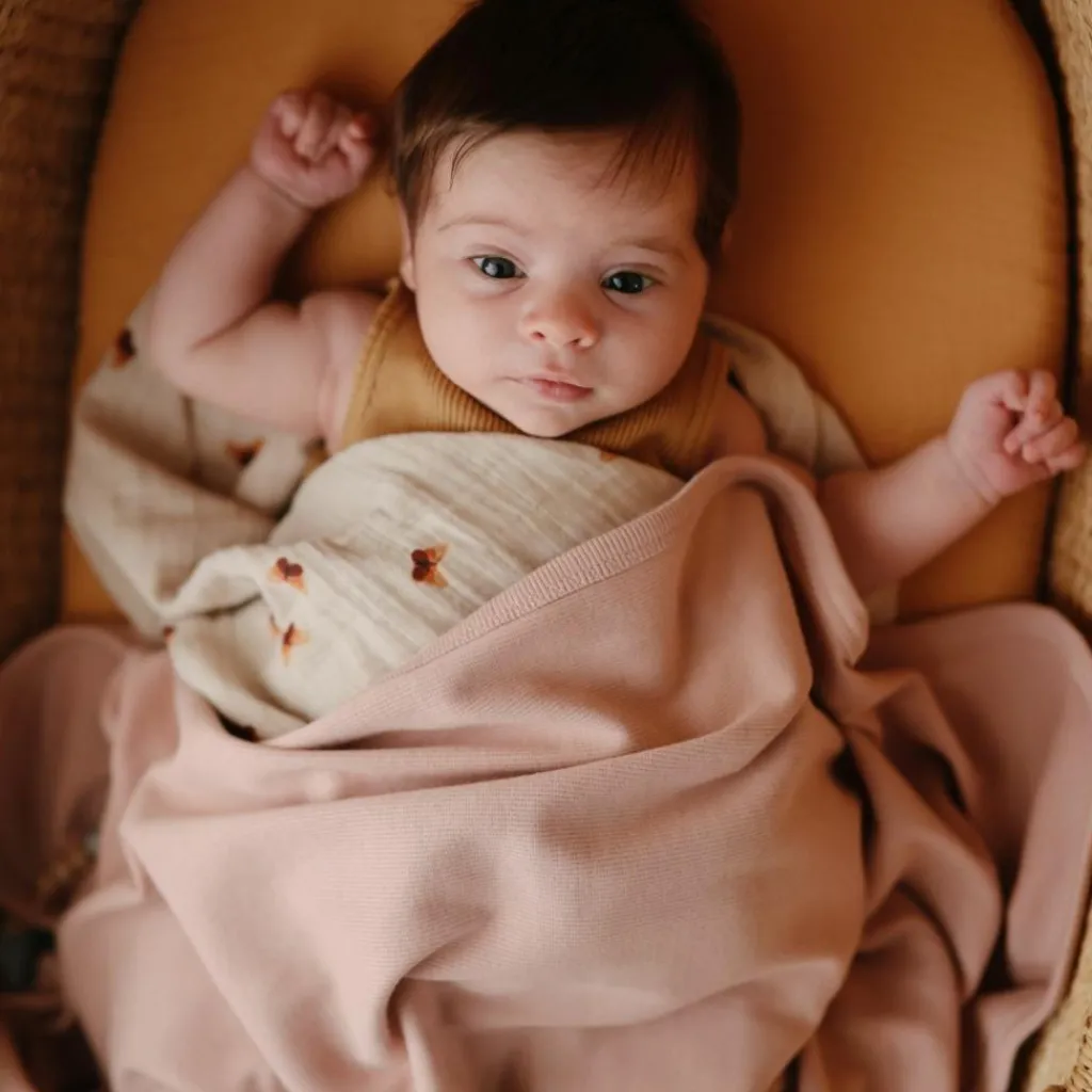 Enfant Mushie Couverture bébé côtelée Blush (90 x 90 cm)