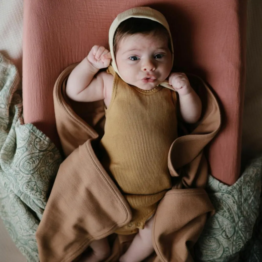 Enfant Mushie Couverture bébé côtelée Tan (90 x 90 cm)