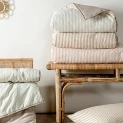 Enfant Kadolis Couverture matelassée Faro Rayé Peach (100 x 140 cm)