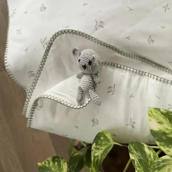 Enfant Kadolis Couverture matelassée l'Envolée Cyprès (75 x 100 cm)