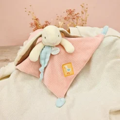 Doudou et Compagnie Doudou hochet Lapin Ciboulette Dans mon jardin (21 cm)