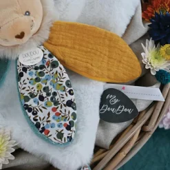 Doudou et Compagnie Doudou plat pétale Lion Boh'aime (27 cm)