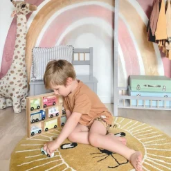 Etagère avec voitures Figurines De Jeu