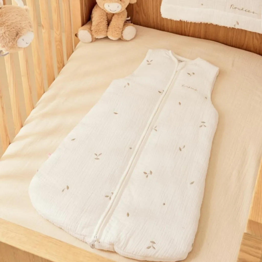 Clearance Gigoteuse blanche brodée en gaze de coton bio (50 cm) Gigoteuse Hiver