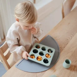 Mushie Gobelet en silicone Cambridge Blue