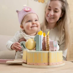 Gâteau d'anniversaire Rose Dînette Et Aliments Factices