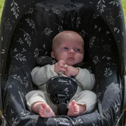 Best Housse pour siège auto Romantic Leaves Black (groupe 0+) Housse Cosy / Siège Auto