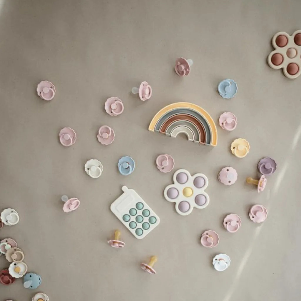 Mushie Jouet à empiler Arc-en-ciel Sol