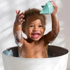 Oli & Carol Jouet de bain bateau Origami latex d'hévéa mint