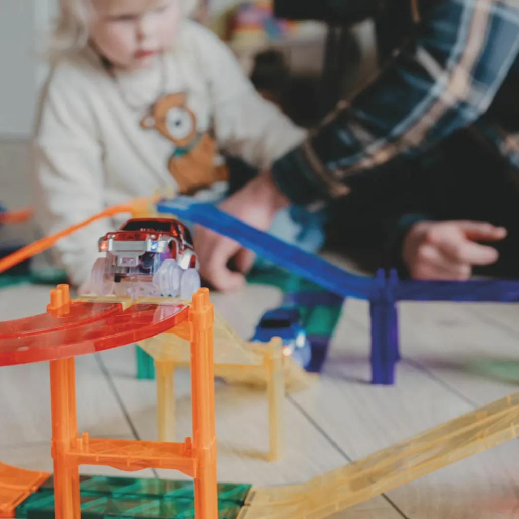 Kit de construction magnétiques circuit de couleur vive (65 pièces) Jeu De Construction