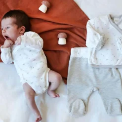 Trois Kilos Sept Kit de naissance Gris chiné 3 pièces (1 mois)