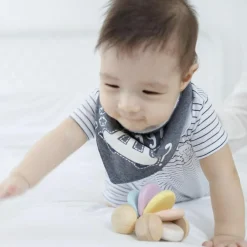 Plan Toys La voiture de bébé pastel