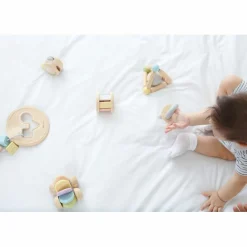 Plan Toys La voiture de bébé pastel