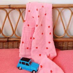 Rose in April Lange Bianca Coeur Rose-Rouge (70 x 70 cm)